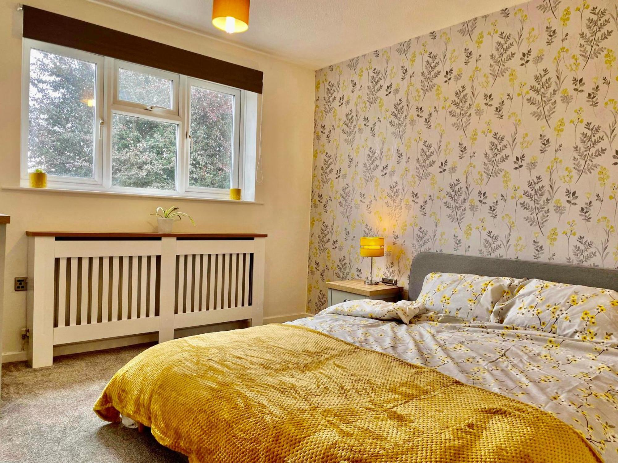 Spacious 3 Bed House, Sleeps 6, Free Parking - 14 Millers Close 莱明斯特 外观 照片
